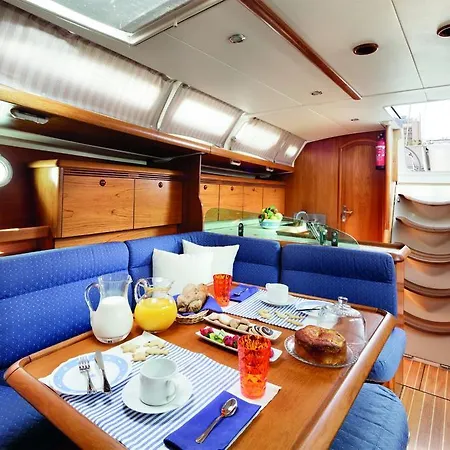 Sail&b Bateau-hôtel